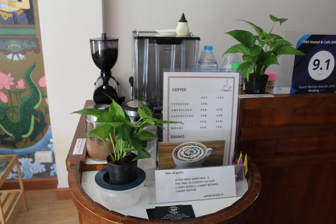 Small Space Cafe & Hostel Bangkok Bagian luar foto